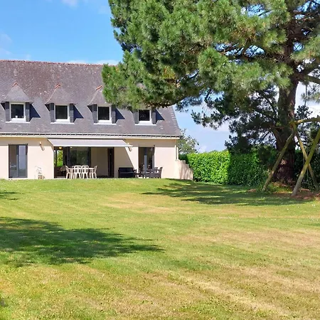 Lovely In Locoal-mendon With House Sea View